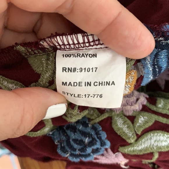 Solitaire Off-The-Shoulder Dress - Picture 11 of 12